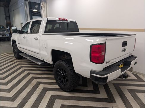 Used 2019 Chevrolet Silverado 2500 High Country w/ Duramax Plus Package AWD/4WD image 23