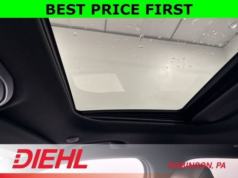 New 2025 Jeep Grand Cherokee Altitude image 33