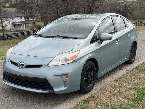 Used 2012 Toyota Prius Two FWD image 1