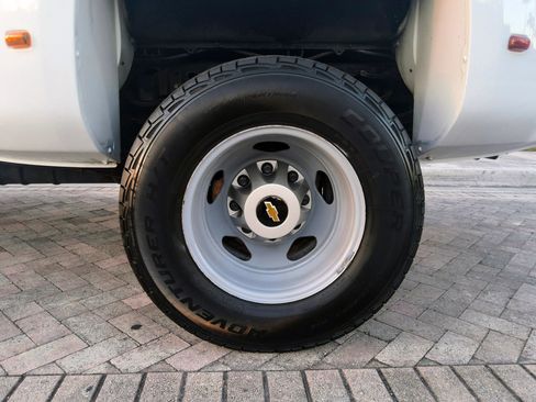 Used 2017 Chevrolet Silverado 3500 W/T image 43