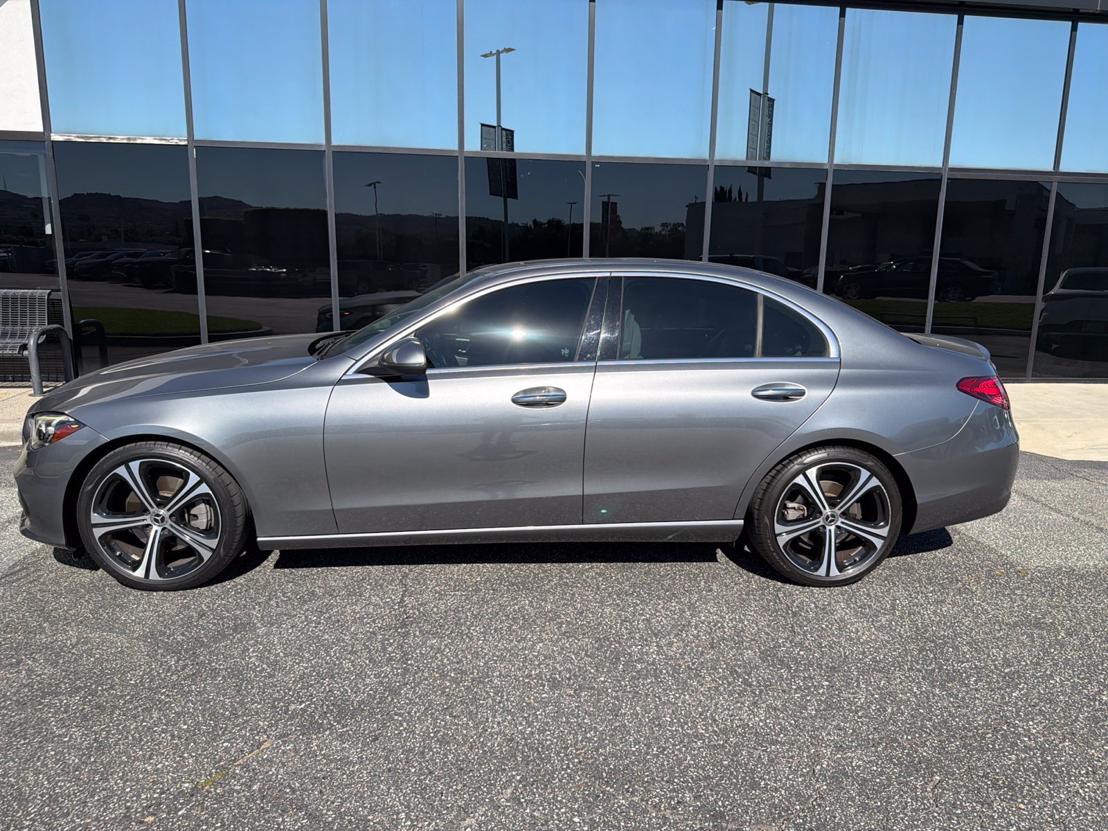 Used 2023 Mercedes-Benz C 300 Sedan image 3