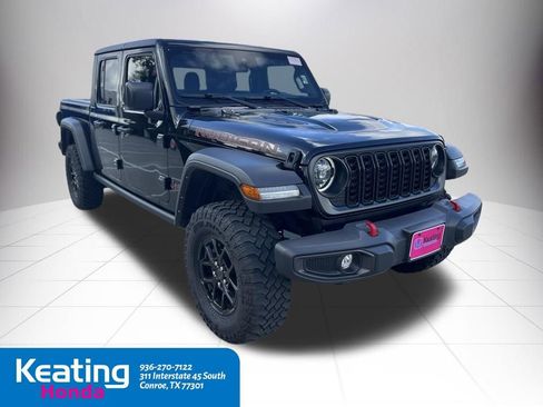 Used 2024 Jeep Gladiator Rubicon AWD/4WD image 3
