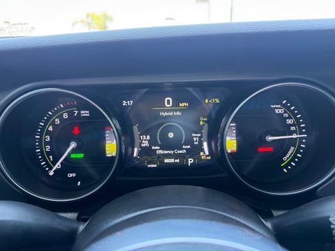 Used 2023 Jeep Wrangler Unlimited Rubicon 4xe AWD/4WD image 16