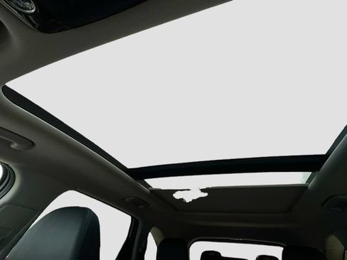 New 2026 Kia Sorento S FWD image 22