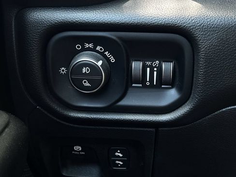 Used 2025 RAM 1500 Big Horn AWD/4WD image 26