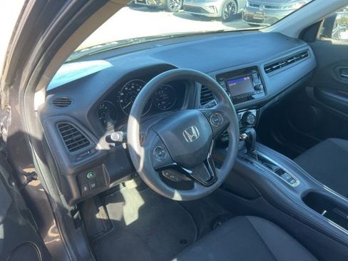 Used 2020 Honda HR-V LX image 11