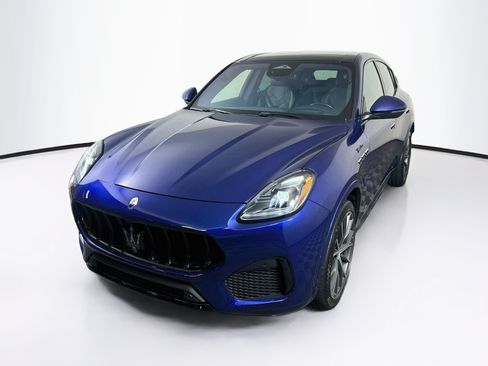 Used 2023 Maserati Grecale Modena AWD/4WD image 3