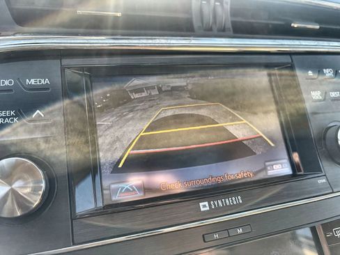 Used 2014 Toyota Avalon Limited w/ Technology Package FWD image 24