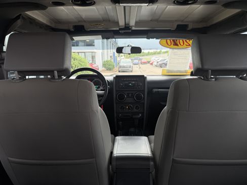 Used 2010 Jeep Wrangler Sahara AWD/4WD image 11