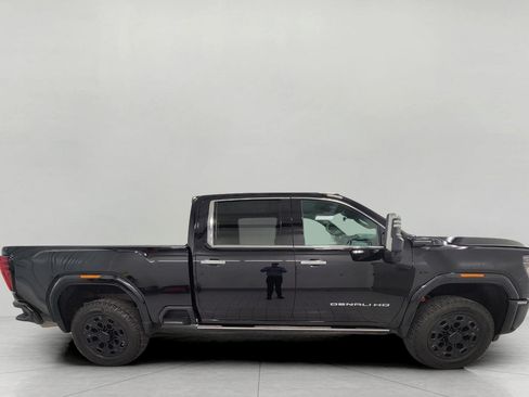 Used 2024 GMC Sierra 2500 Denali Ultimate w/ Snow Plow Prep/Camper Package AWD/4WD image 36