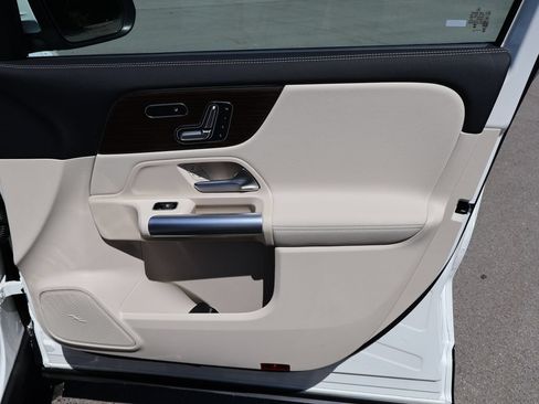 New 2026 Mercedes-Benz GLA 250 4MATIC image 11