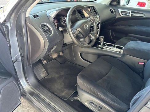 Used 2016 Nissan Pathfinder SV FWD image 9