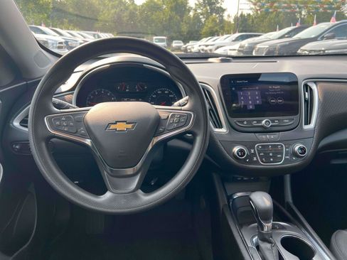 Used 2024 Chevrolet Malibu LT FWD image 24