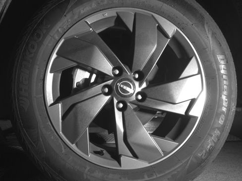 Used 2025 Nissan Rogue SV AWD/4WD image 12