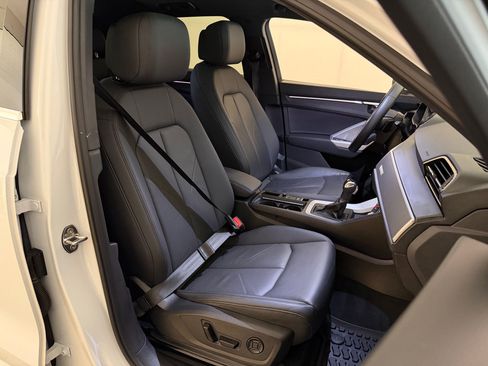 Used 2023 Audi Q3 2.0T Premium Plus image 32