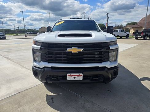 Used 2025 Chevrolet Silverado 2500 W/T w/ WT Convenience Package AWD/4WD image 8