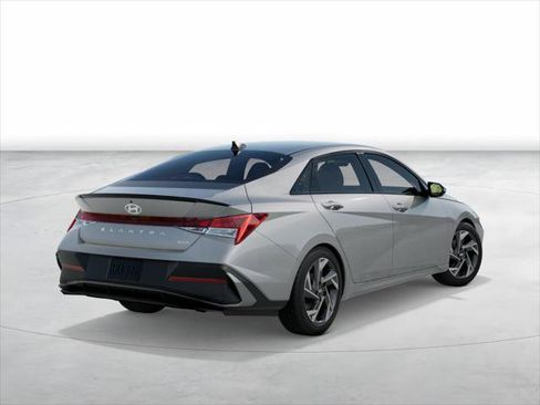 New 2025 Hyundai Elantra SEL image 4
