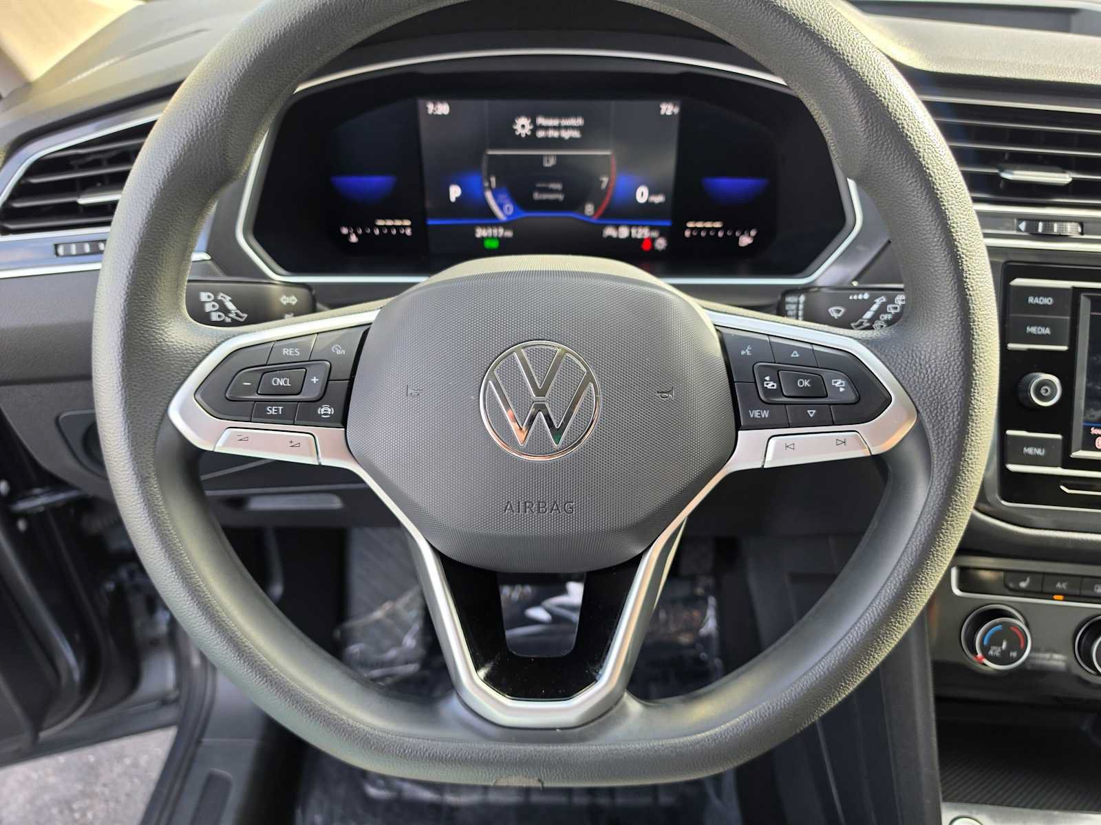 Used 2022 Volkswagen Tiguan S FWD image 24
