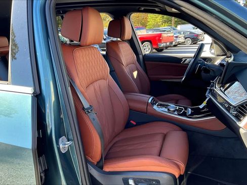 Used 2026 BMW X5 xDrive40i w/ Climate Comfort Package image 9