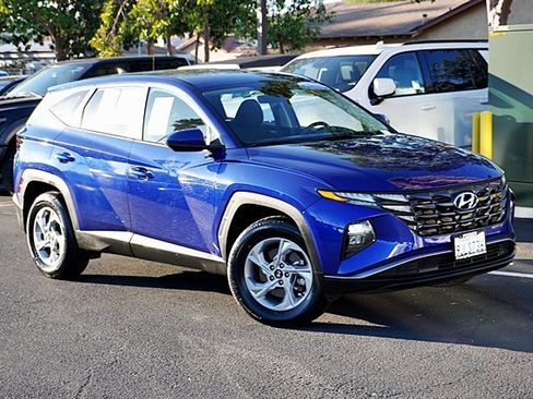 Certified 2024 Hyundai Tucson SE image 3