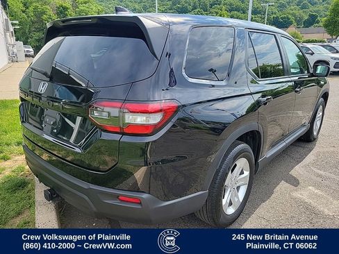 Used 2023 Honda Pilot LX image 3