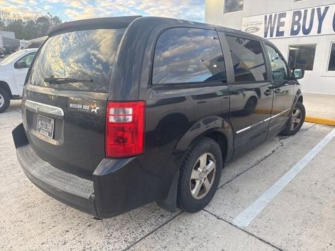 Used 2008 Dodge Grand Caravan SXT w/ Entertainment Group 2 image 10