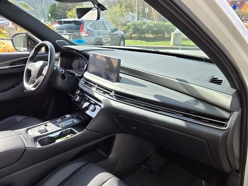 Certified 2025 INFINITI QX60 Luxe w/ Black Edition image 17