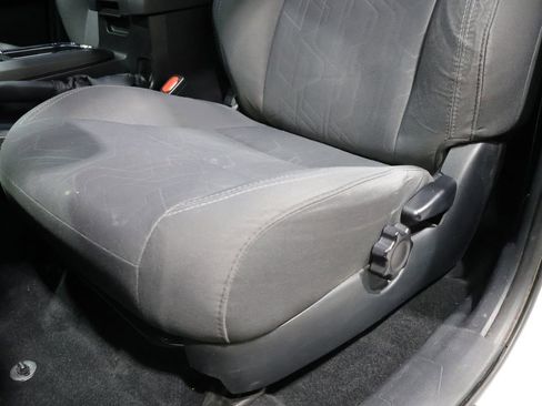 Used 2017 Toyota Tacoma TRD Off-Road w/ Tow Package (A/T) image 12