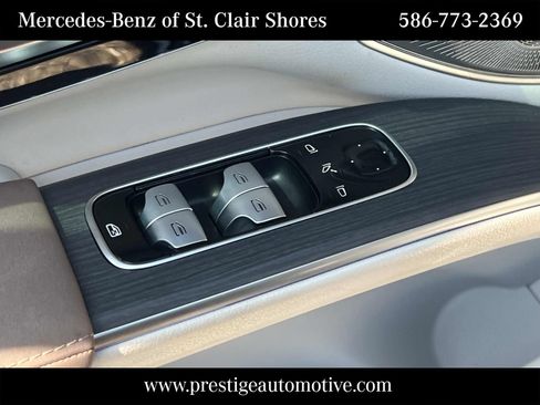 Certified 2023 Mercedes-Benz EQS 580 4MATIC SUV image 19