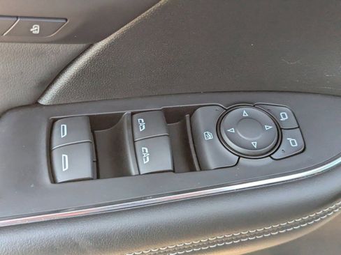 Used 2023 Buick Envision Avenir image 25