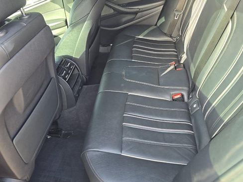 Used 2017 BMW 540i RWD image 11