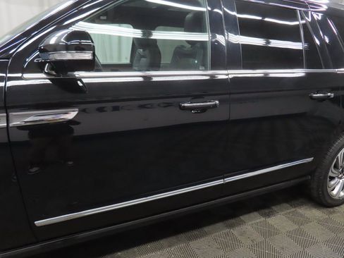 Used 2023 Lincoln Navigator L Reserve w/ Equipment Group 201A image 53