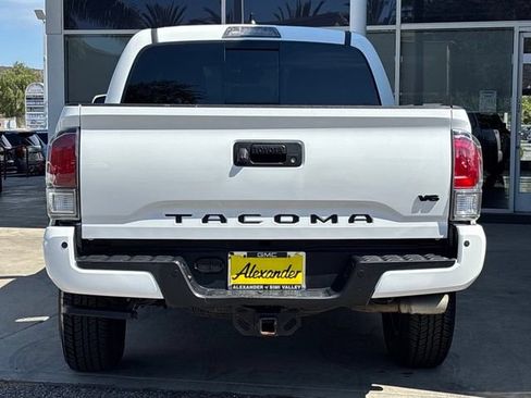 Used 2022 Toyota Tacoma TRD Off-Road w/ Technology Package RWD image 5
