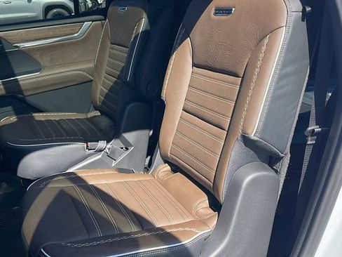 New 2026 GMC Acadia Denali Ultimate w/ LPO, Floor Liner Package AWD/4WD image 13