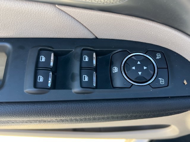 Used 2018 Ford Explorer XLT FWD image 25