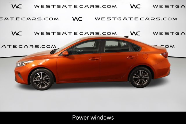 Certified 2024 Kia Forte LXS FWD image 5