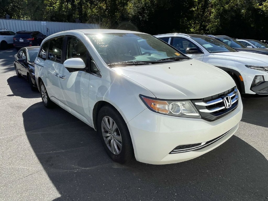 Used 2016 Honda Odyssey SE image 1