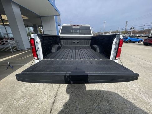 Used 2024 Chevrolet Silverado 2500 LTZ w/ LTZ Plus Package AWD/4WD image 25