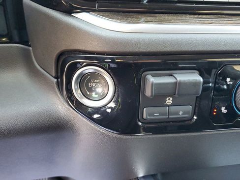 Used 2022 Chevrolet Silverado 1500 LT w/ Leather Package image 22