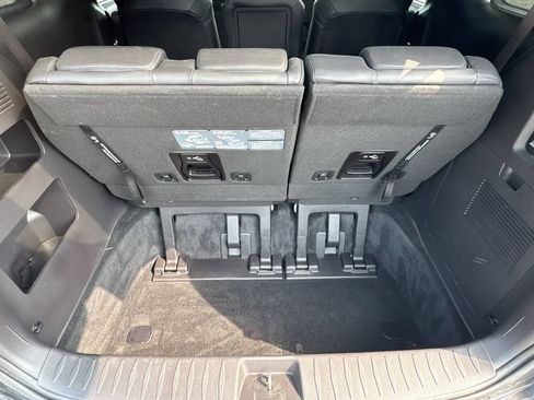 Certified 2025 Kia Carnival SX w/ SX Dark Edition Package FWD image 31