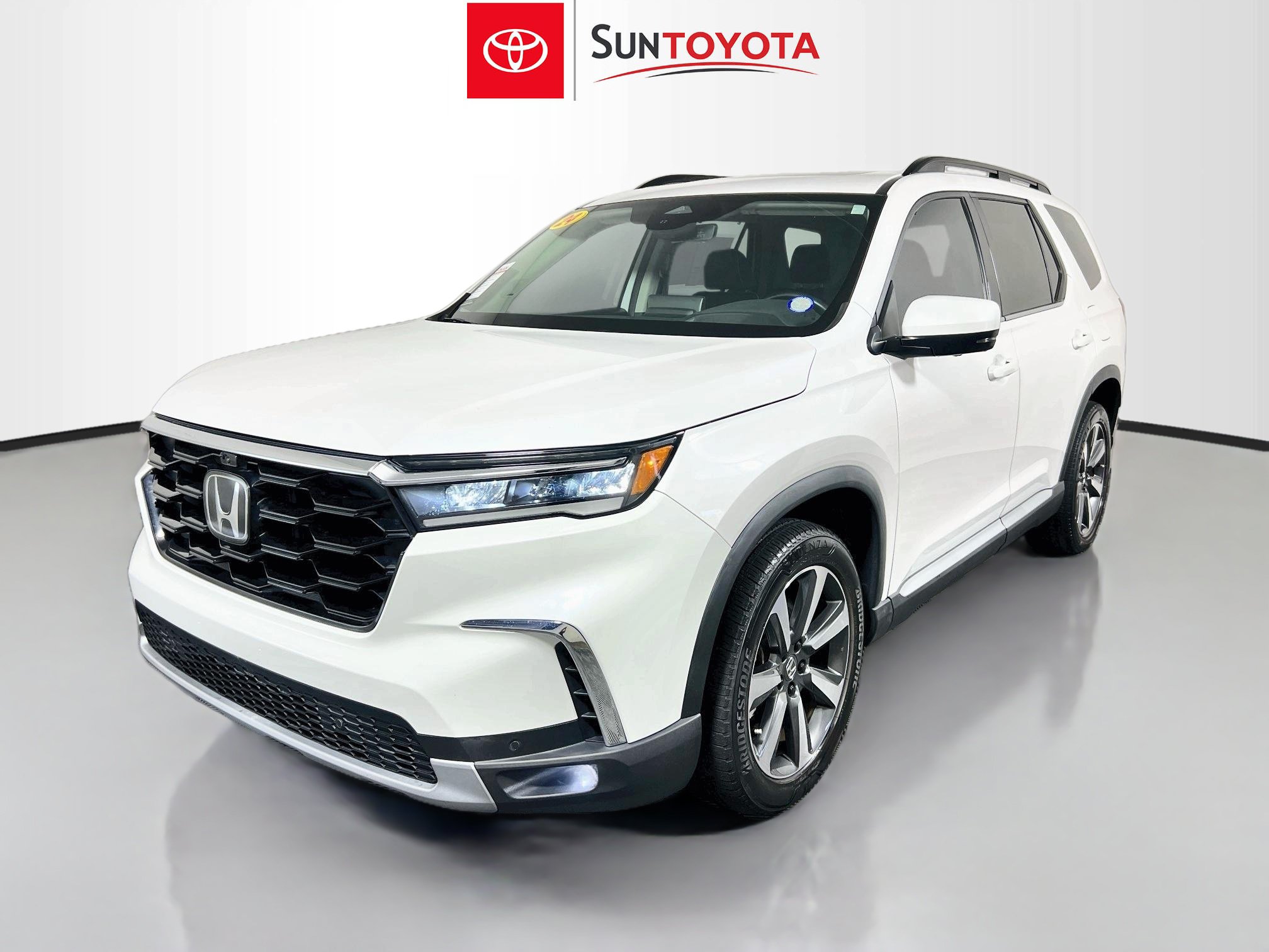 Used 2024 Honda Pilot Elite image 9