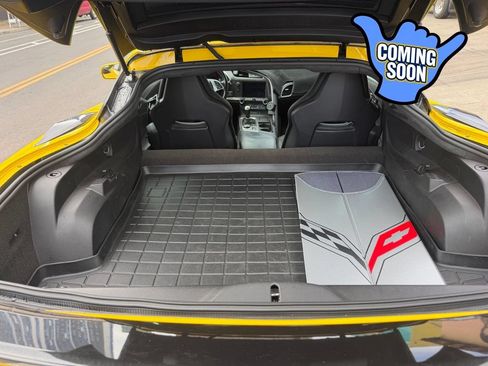 Used 2015 Chevrolet Corvette Z06 w/ 3LZ Preferred Equipment Group RWD image 18