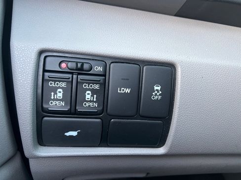 Used 2012 Honda Odyssey EX-L image 21