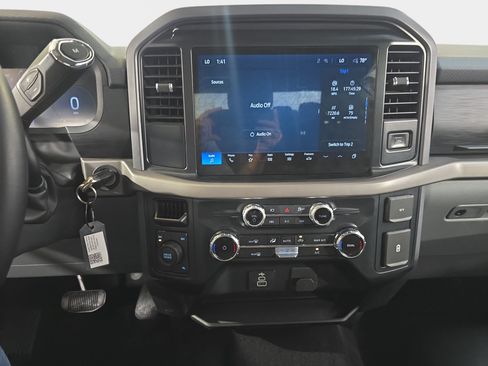 Used 2025 Ford F150 XLT w/ Equipment Group 301A Standard AWD/4WD image 17