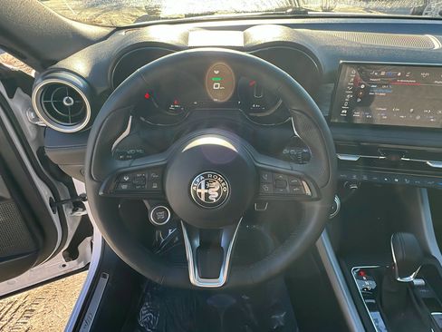 Used 2024 Alfa Romeo Tonale Veloce image 26