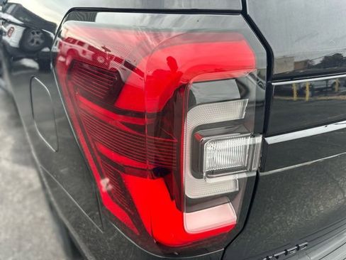 Certified 2023 Ford Expedition Limited RWD image 28