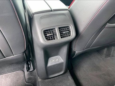 Used 2023 Buick Envision Essence w/ Sport Touring Package AWD/4WD image 25