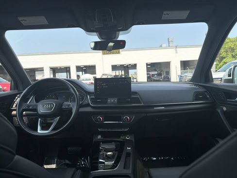 Used 2023 Audi Q5 2.0T Premium w/ Convenience Package AWD/4WD image 18