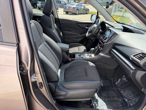 Used 2023 Subaru Forester Premium AWD/4WD image 20