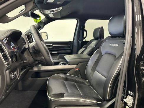 Used 2025 RAM 1500 Laramie AWD/4WD image 15